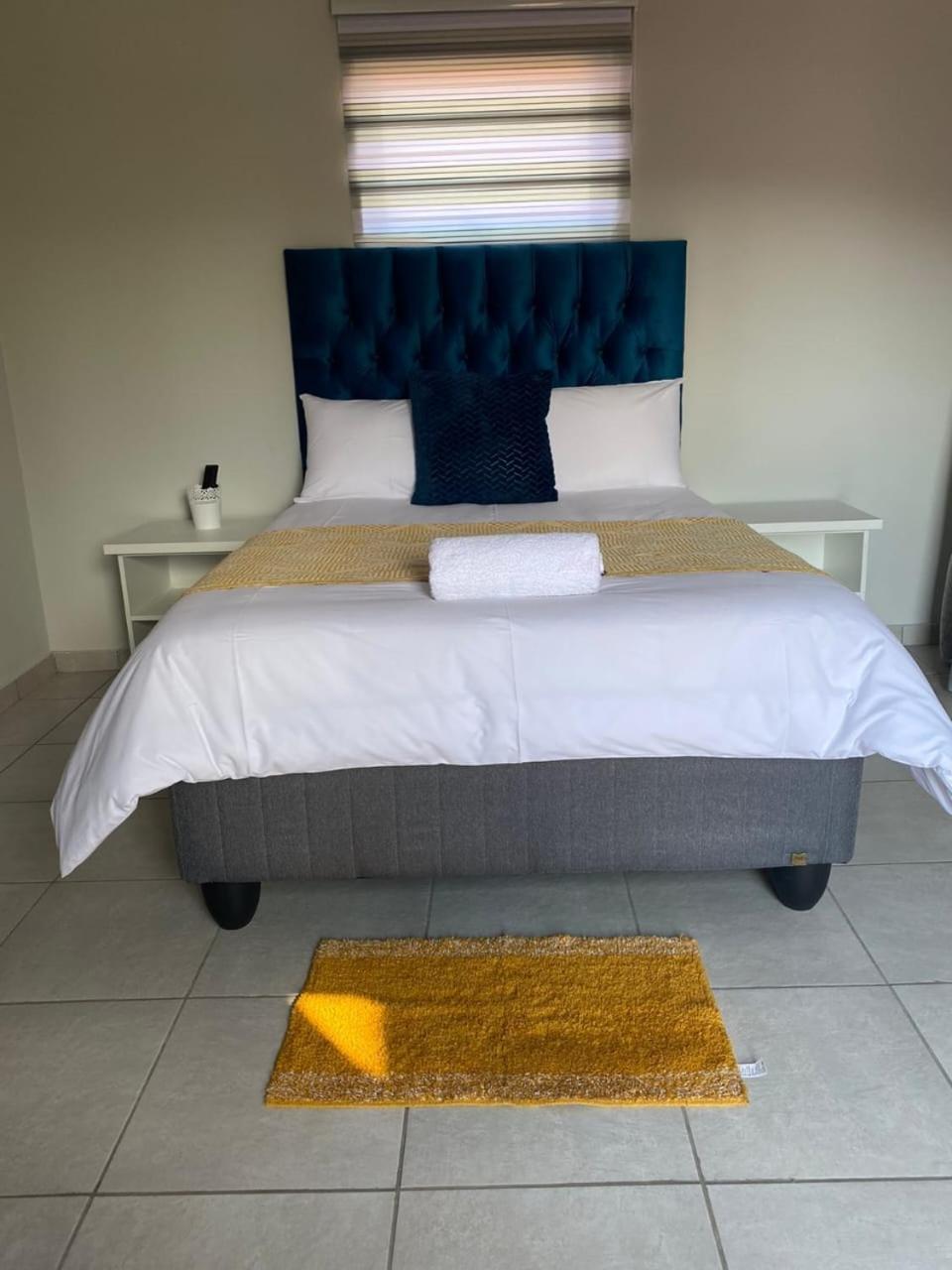 Divine Guest Lodge Rustenburg Esterno foto